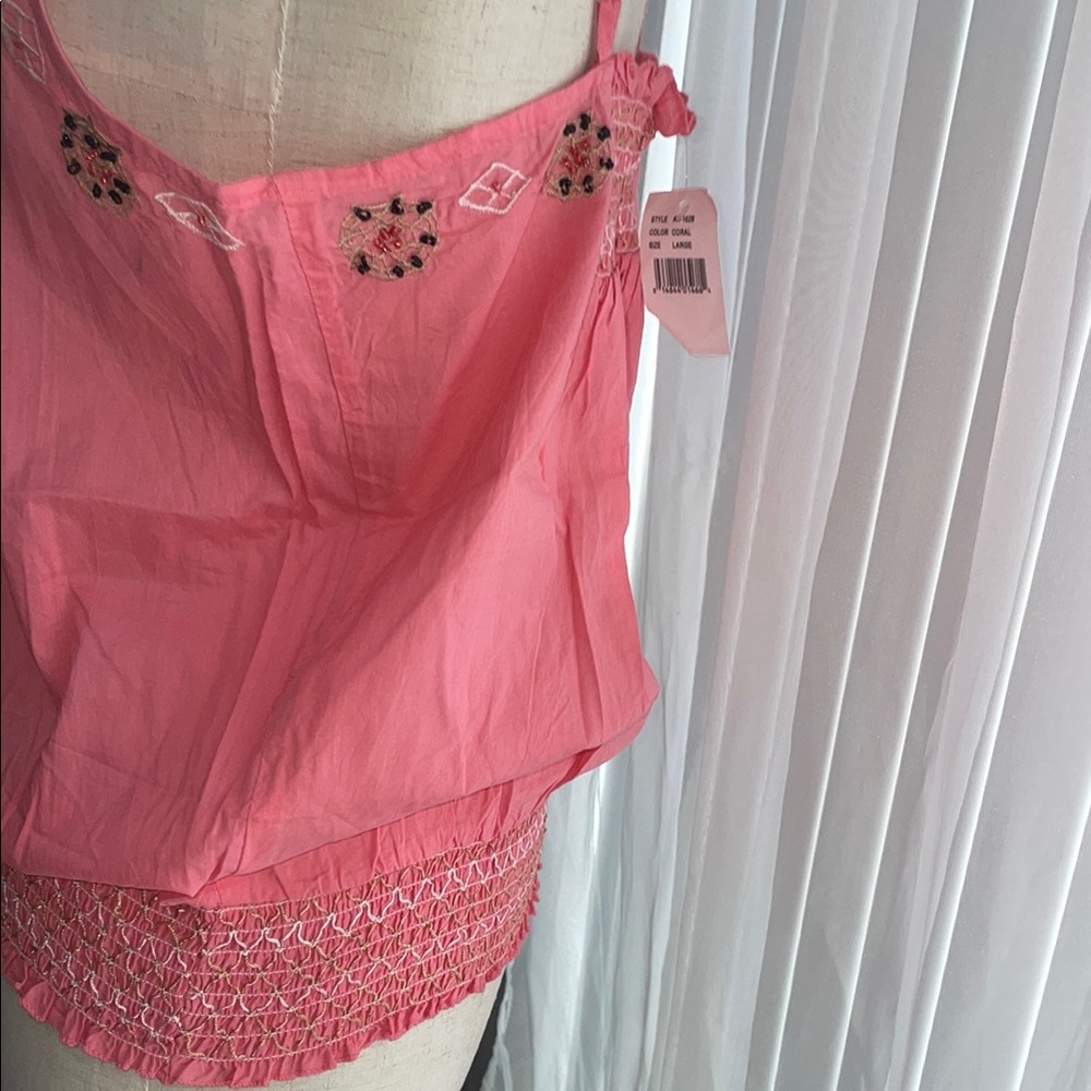 🌸Coral  Embroidered Women's Top🌸 - Picture 5 of 9